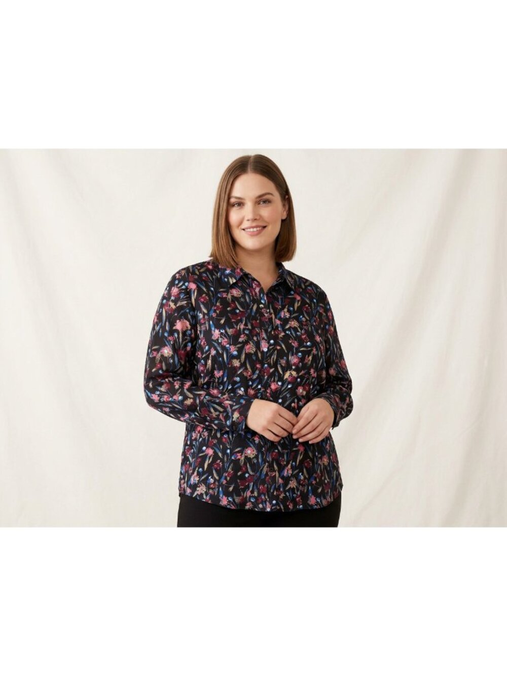Women's Blouse Floral Abstract Sz 3XL Long Sleeve Button Down Navy Casual Office